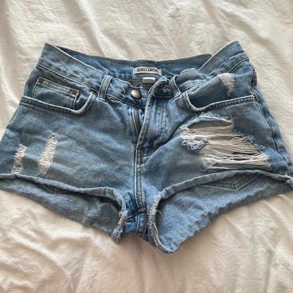 Billabong distressed jean short - Picture 1 of 1